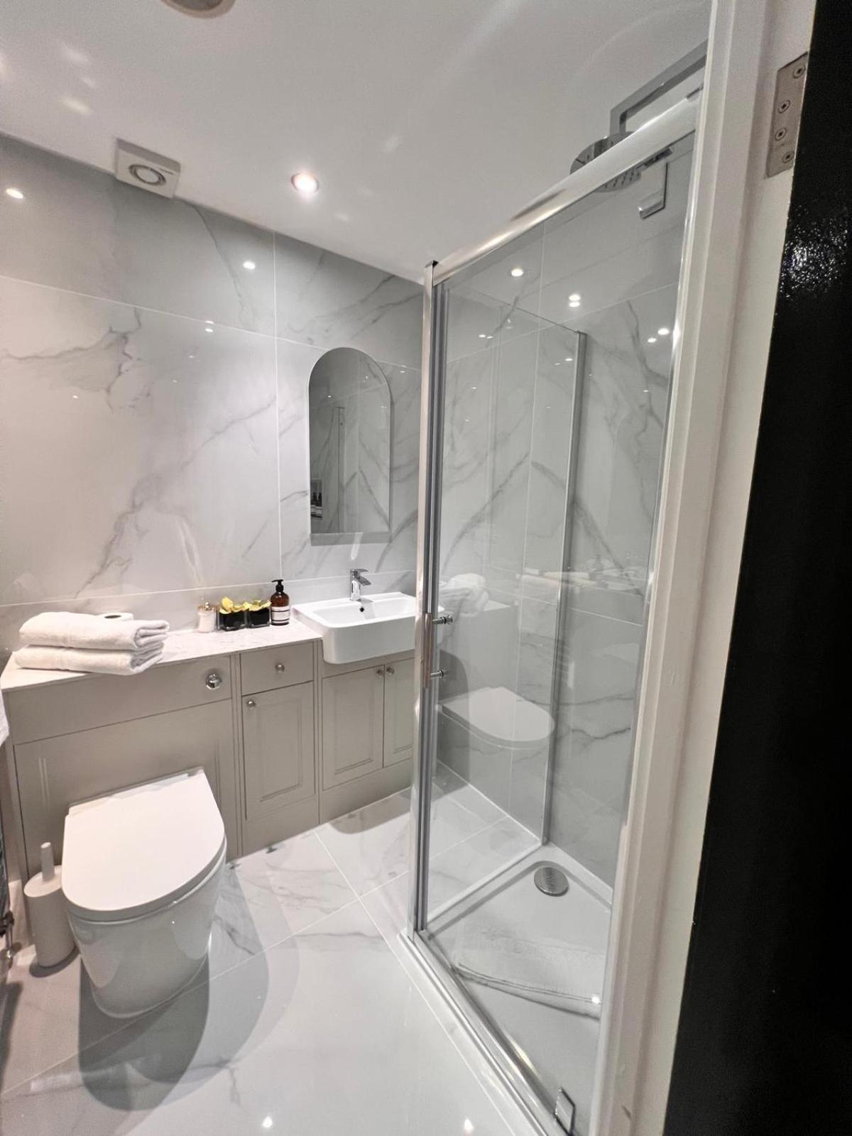 Elegant 1 Bedroom Flat Near Harrods Londen Buitenkant foto