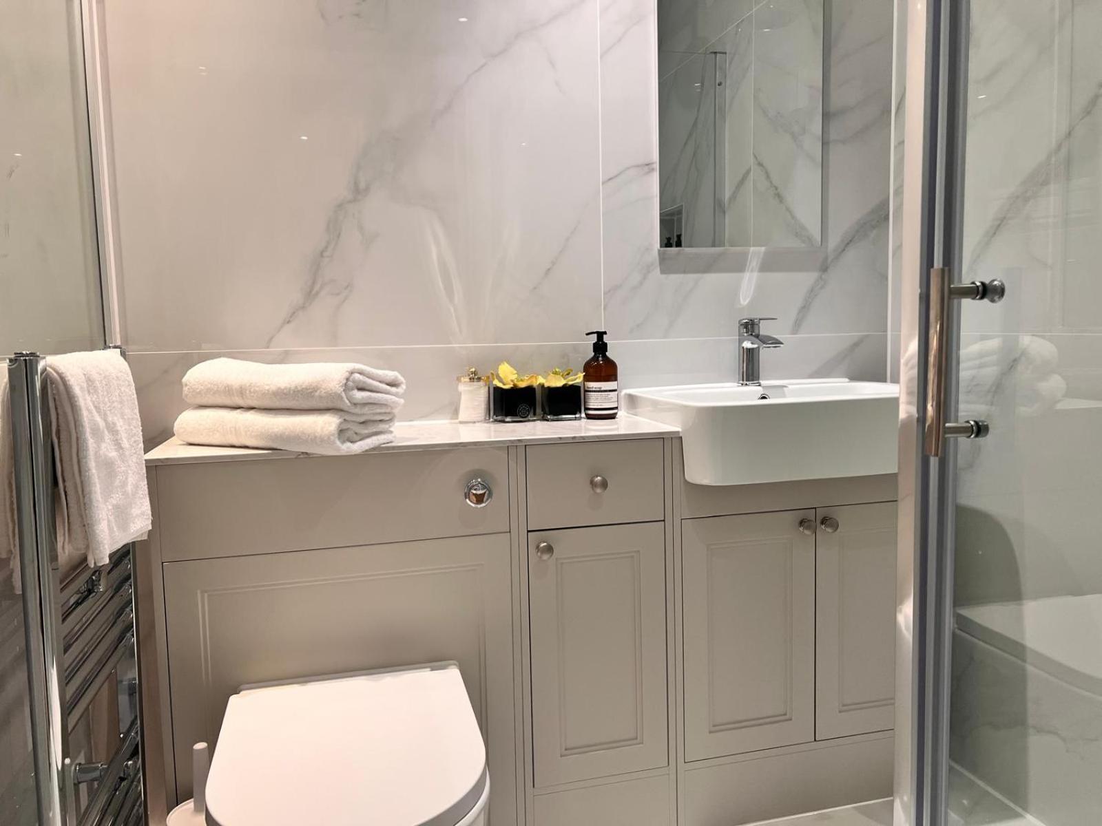Elegant 1 Bedroom Flat Near Harrods Londen Buitenkant foto